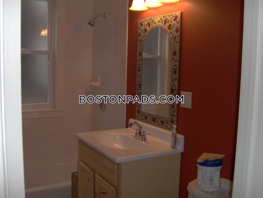 BOSTON - ROSLINDALE - 2 Beds, 1 Bath - Image 4