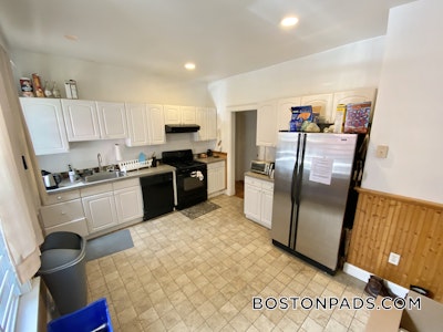 Mission Hill 3 Beds 1 Bath Boston - $5,150