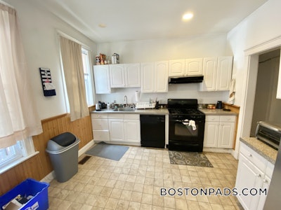 Mission Hill 3 Beds 1 Bath Boston - $5,150