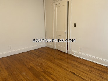 Boston - 0 Beds, 1 Baths