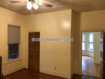 Boston - 2 Beds, 1 Baths