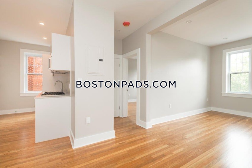 CAMBRIDGE - PORTER SQUARE - 1 Bed, 1 Bath - Image 4