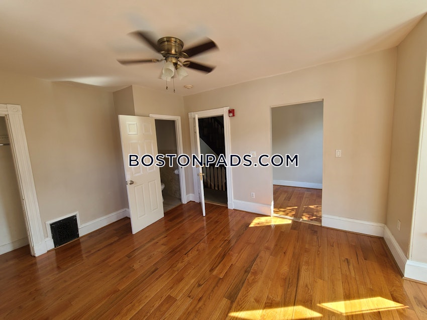 CAMBRIDGE - INMAN SQUARE - 5 Beds, 2.5 Baths - Image 7