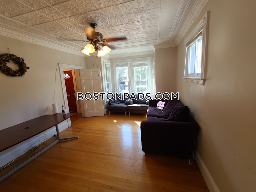 CAMBRIDGE - INMAN SQUARE - 5 Beds, 2.5 Baths - Image 16