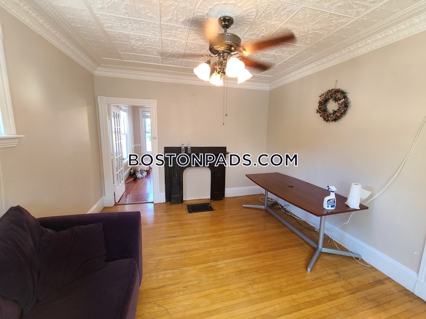 CAMBRIDGE - INMAN SQUARE - 5 Beds, 2.5 Baths - Image 2