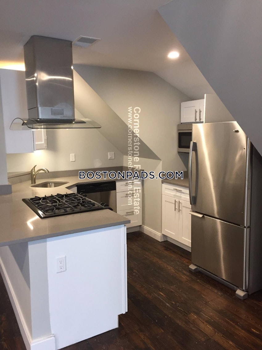 BOSTON - DORCHESTER/SOUTH BOSTON BORDER - 3 Beds, 1 Bath - Image 2