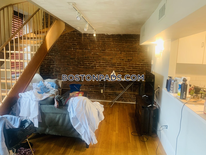 BOSTON - BACK BAY - 3 Beds, 2 Baths - Image 7