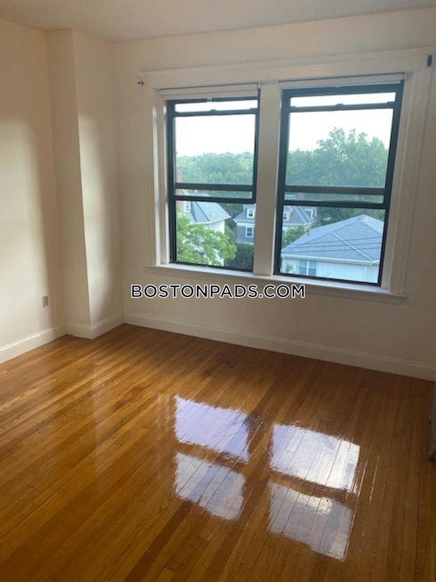 BOSTON - BRIGHTON- WASHINGTON ST./ ALLSTON ST. - 4 Beds, 2 Baths - Image 2