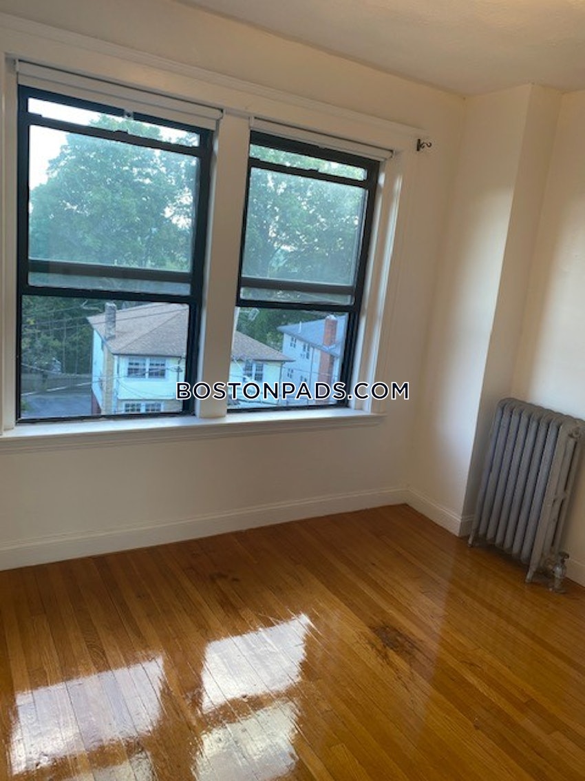 BOSTON - BRIGHTON- WASHINGTON ST./ ALLSTON ST. - 4 Beds, 2 Baths - Image 1