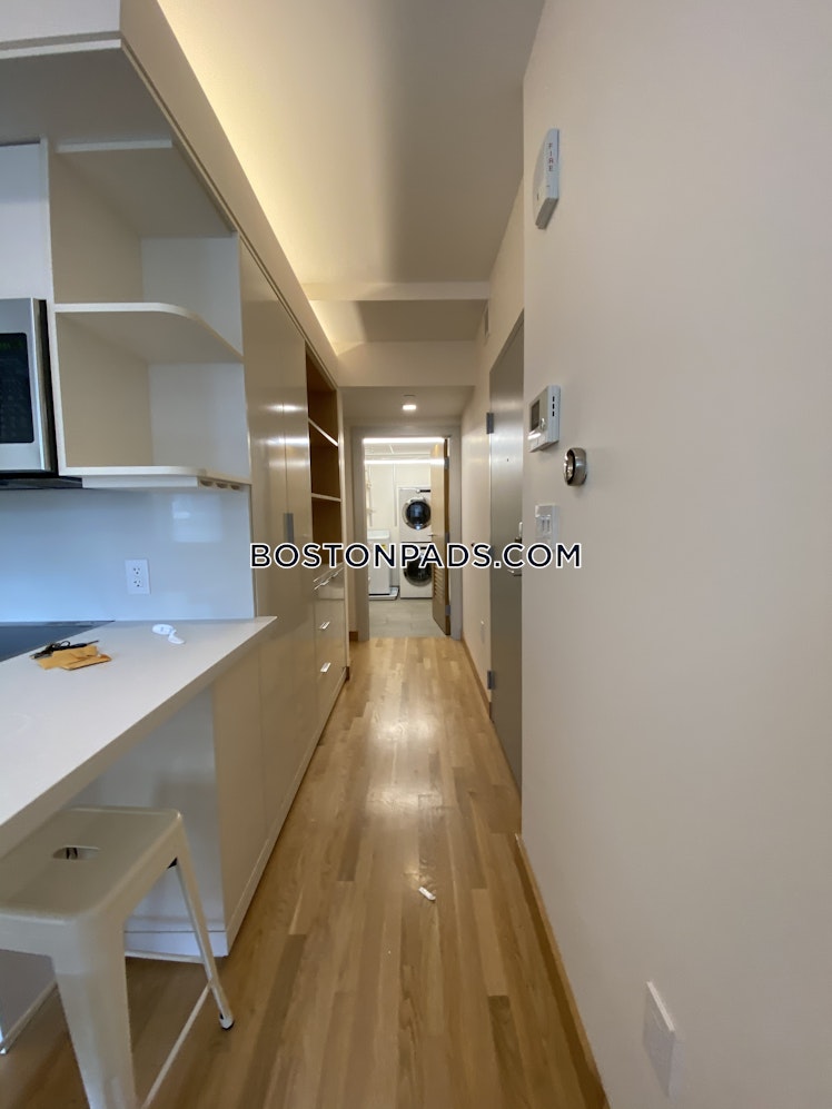 Mount Auburn St., Cambridge