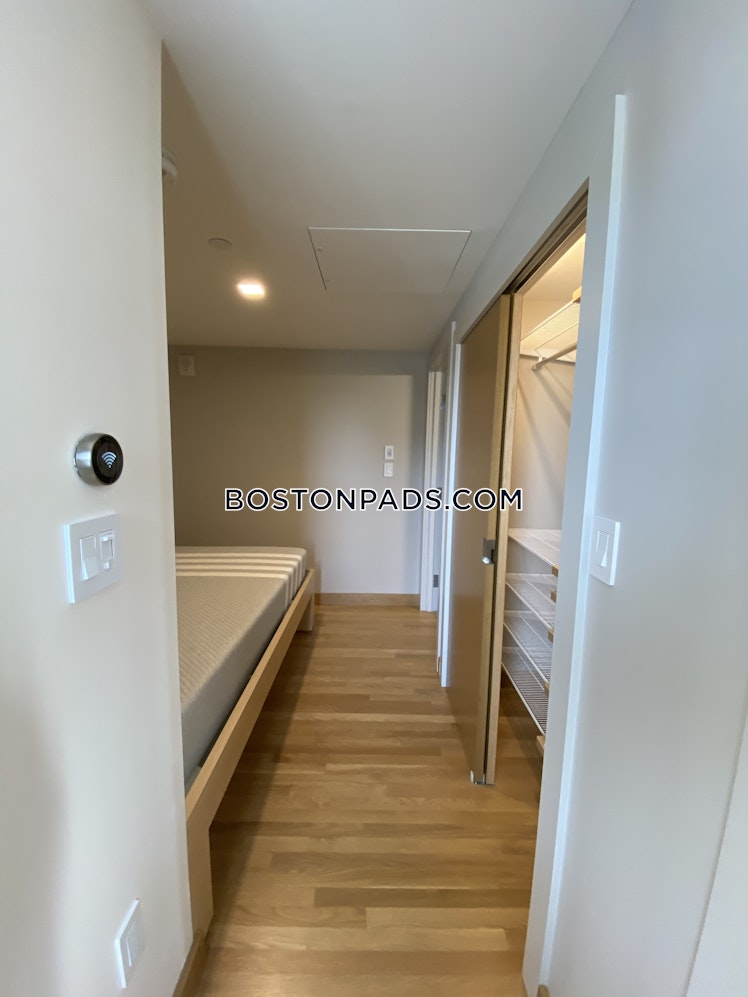 Mount Auburn St., Cambridge