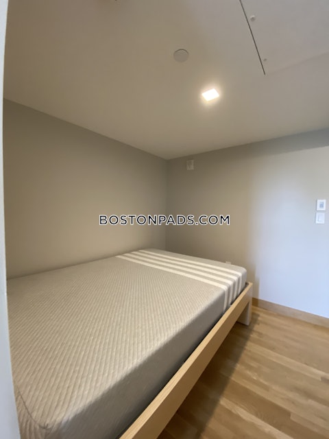 Mount Auburn St. Cambridge photo 4