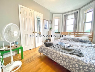 Boston - 2 Beds, 1 Baths