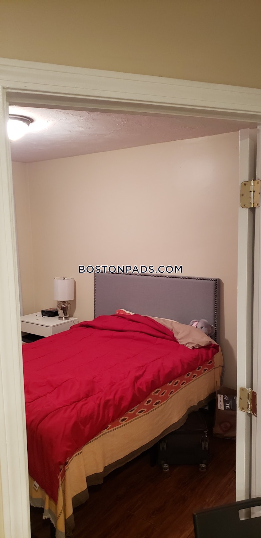 BOSTON - NORTH END - 2 Beds, 1 Bath - Image 4