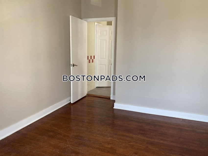 BOSTON - ROXBURY - 2 Beds, 1 Bath - Image 4