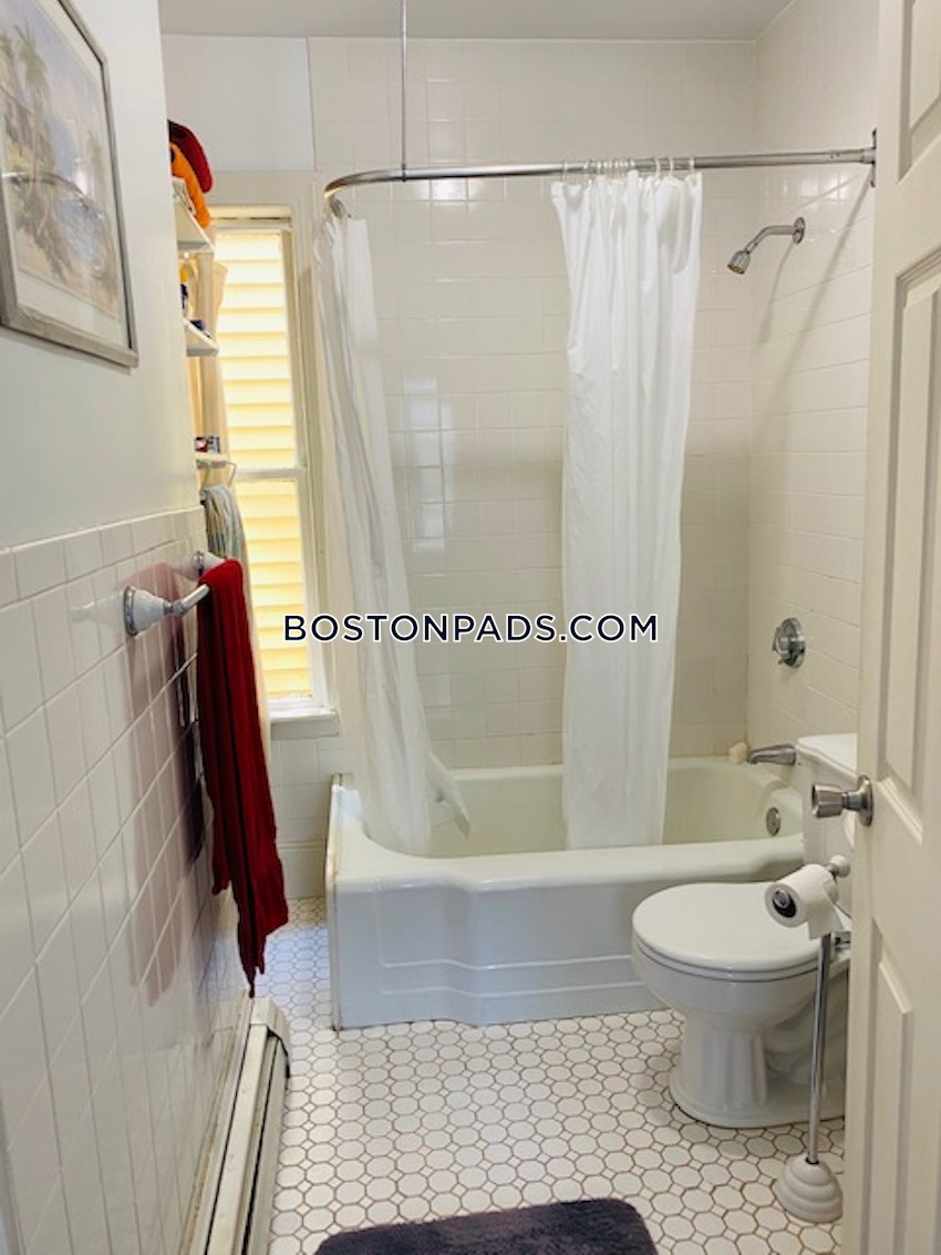 BOSTON - FORT HILL - 2 Beds, 1 Bath - Image 1