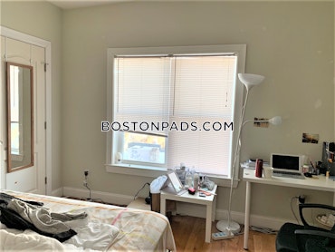 Boston - 4 Beds, 2 Baths