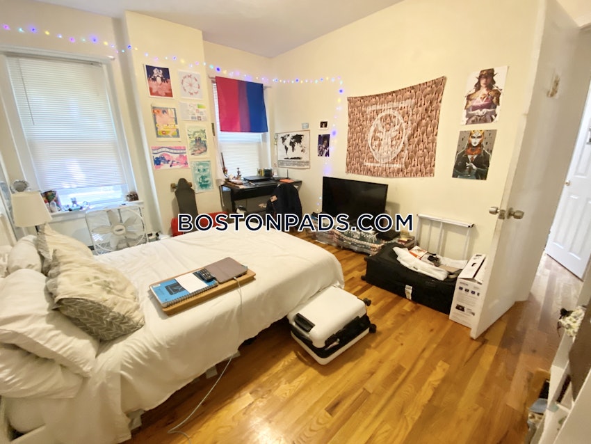 BOSTON - FORT HILL - 4 Beds, 1 Bath - Image 3