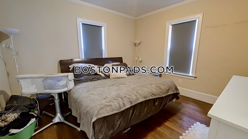 BOSTON - WEST ROXBURY - 3 Beds, 1 Bath - Image 9