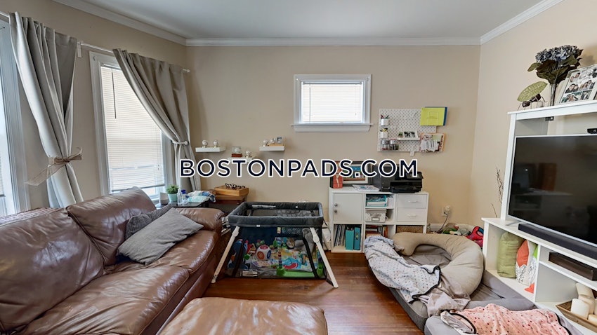 BOSTON - WEST ROXBURY - 3 Beds, 1 Bath - Image 2