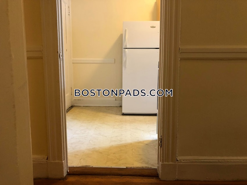 BOSTON - BRIGHTON - CLEVELAND CIRCLE - 1 Bed, 1 Bath - Image 4