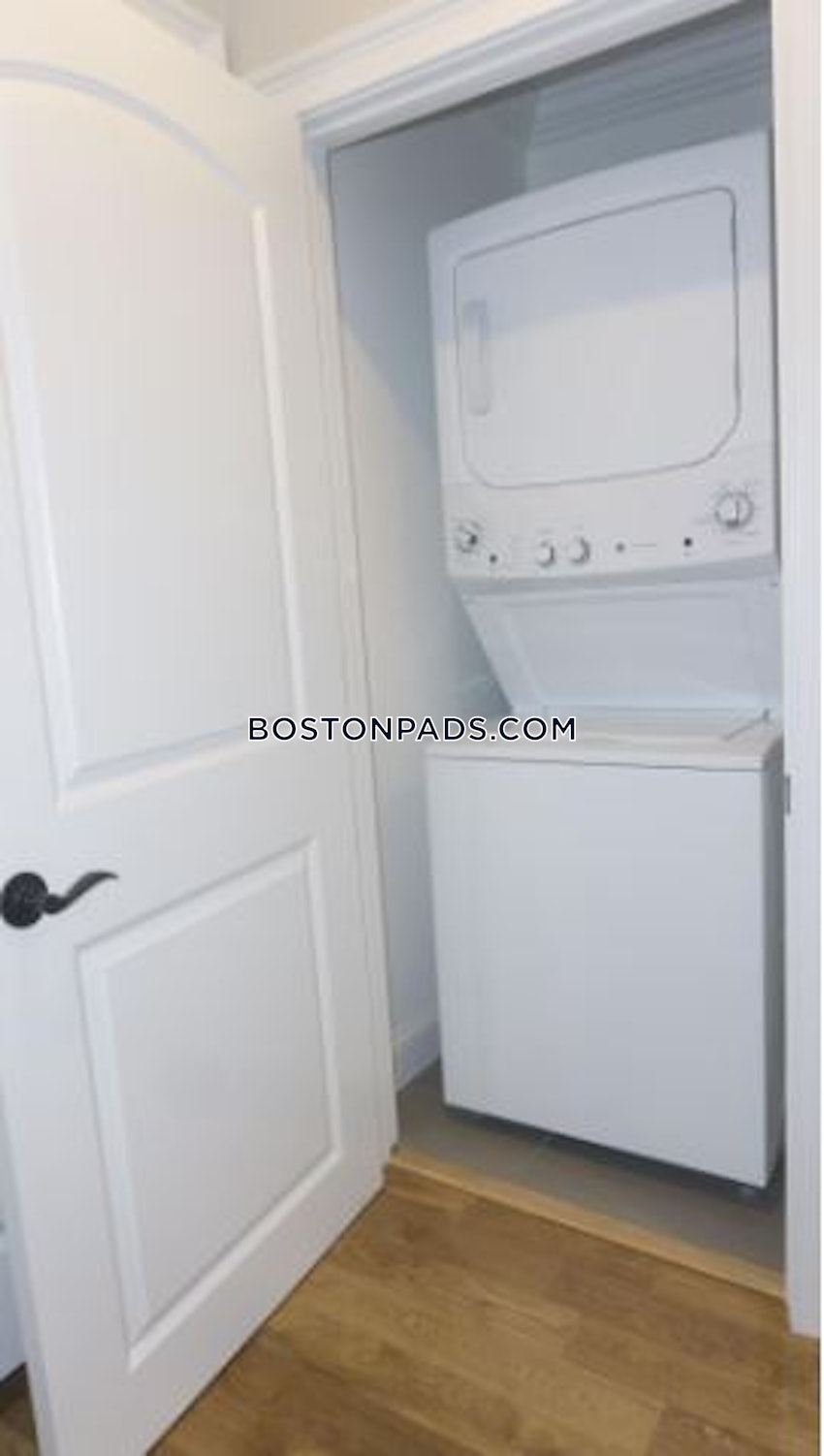 BOSTON - FORT HILL - 3 Beds, 1 Bath - Image 15