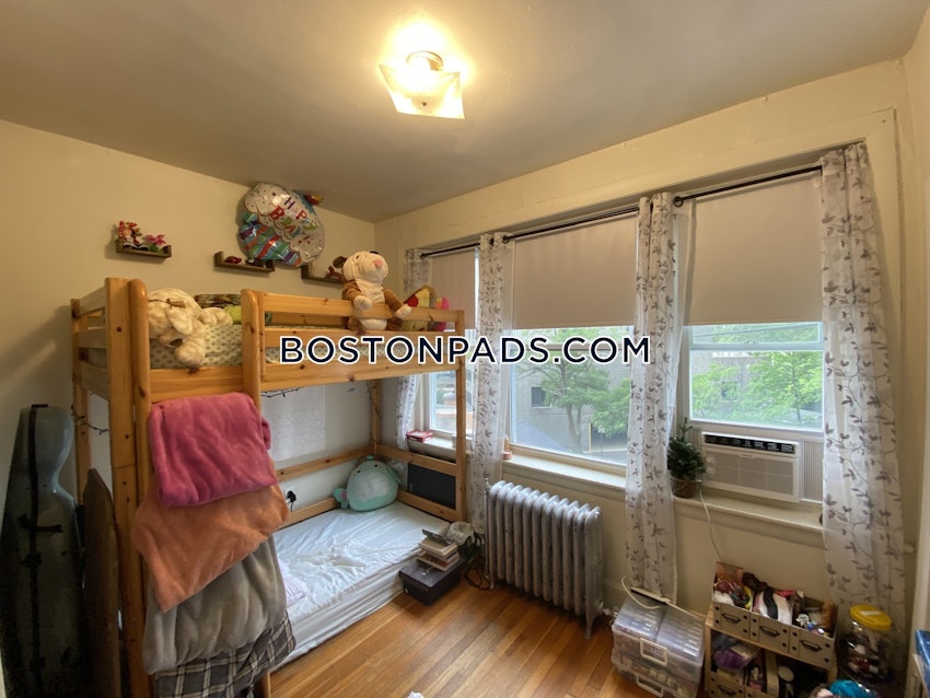 BROOKLINE- WASHINGTON SQUARE - 2 Beds, 1 Bath - Image 5