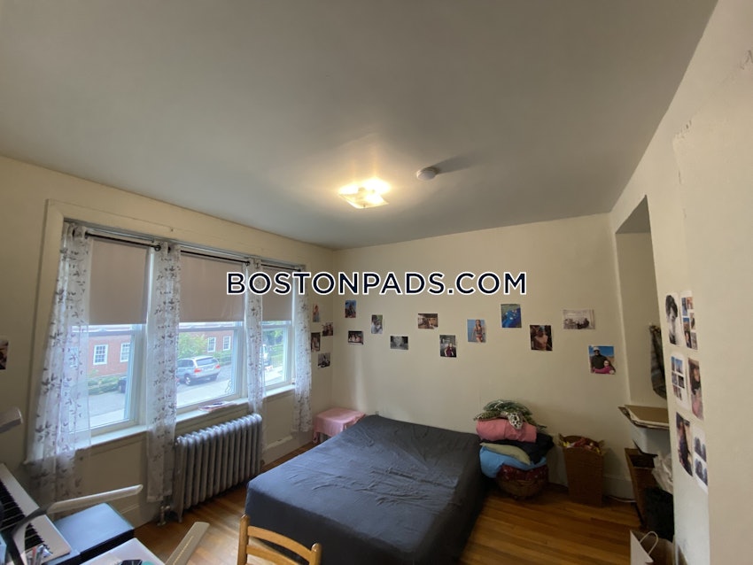 BROOKLINE- WASHINGTON SQUARE - 2 Beds, 1 Bath - Image 3