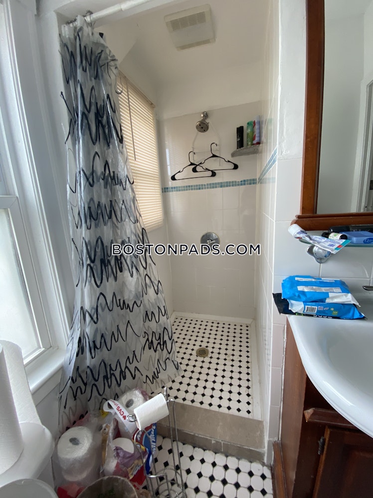 Commonwealth Ave., Newton