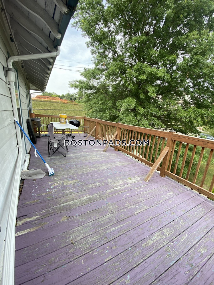 Commonwealth Ave., Newton