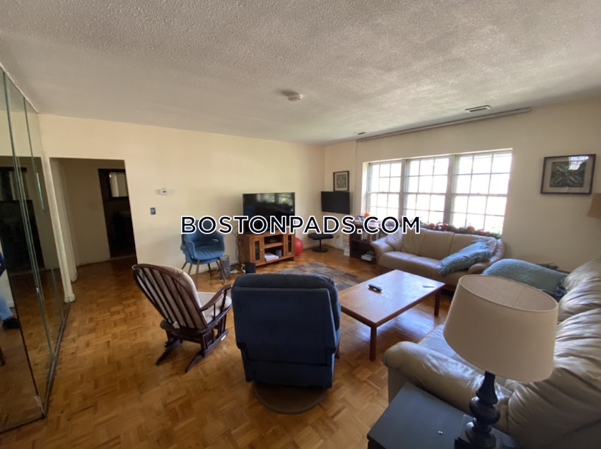 BOSTON - BRIGHTON - BOSTON COLLEGE - 3 Beds, 2 Baths - Image 2