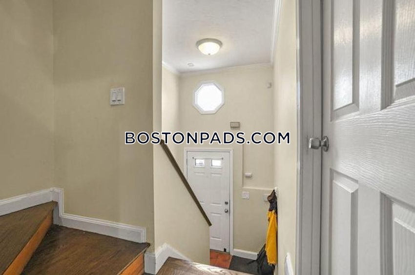 BOSTON - SOUTH BOSTON - ANDREW SQUARE - 4 Beds, 1.5 Baths - Image 10