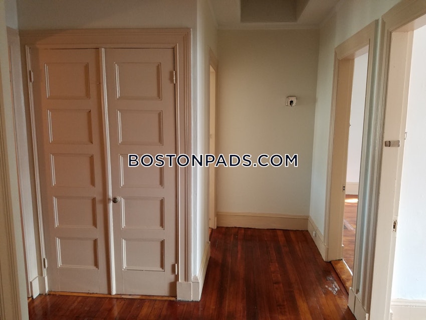 BOSTON - ALLSTON - 5 Beds, 2 Baths - Image 10