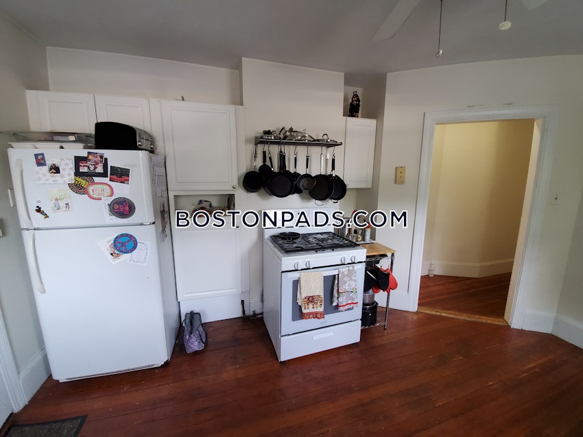 BOSTON - SOUTH BOSTON - EAST SIDE - 4 Beds, 2 Baths - Image 2