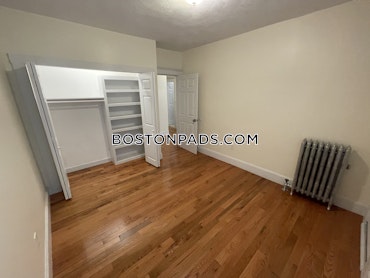 Boston - 4 Beds, 2 Baths