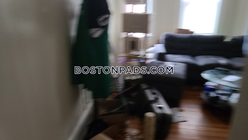 BOSTON - ALLSTON - 3 Beds, 2 Baths - Image 12