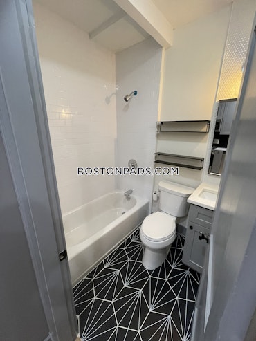 Boston - 4 Beds, 2 Baths