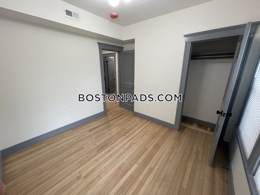 BOSTON - ALLSTON - 4 Beds, 2 Baths - Image 3