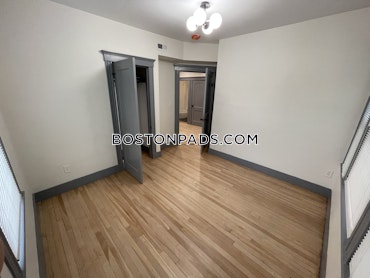 Boston - 4 Beds, 2 Baths