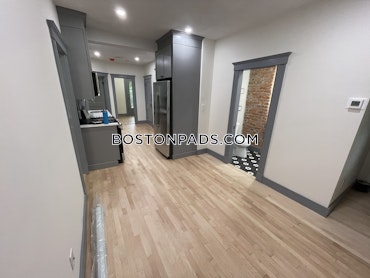 Boston - 4 Beds, 2 Baths