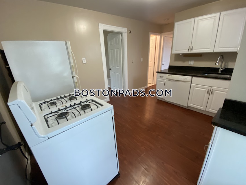 BOSTON - SOUTH BOSTON - ANDREW SQUARE - 3 Beds, 1 Bath - Image 3