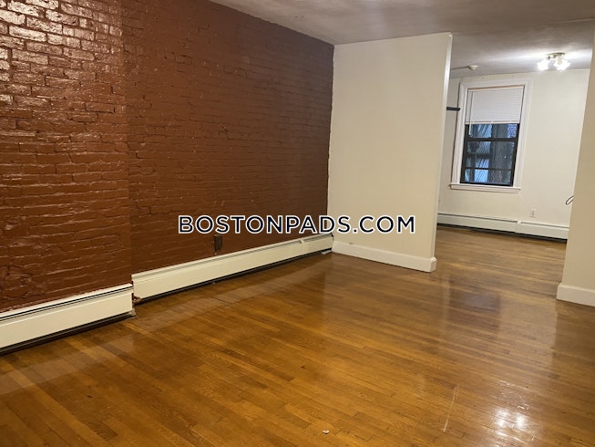 Boston - $3,850+ /mo