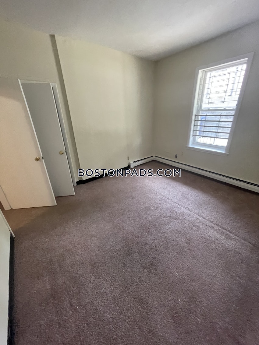 BOSTON - JAMAICA PLAIN - CENTER - 1 Bed, 1 Bath - Image 5