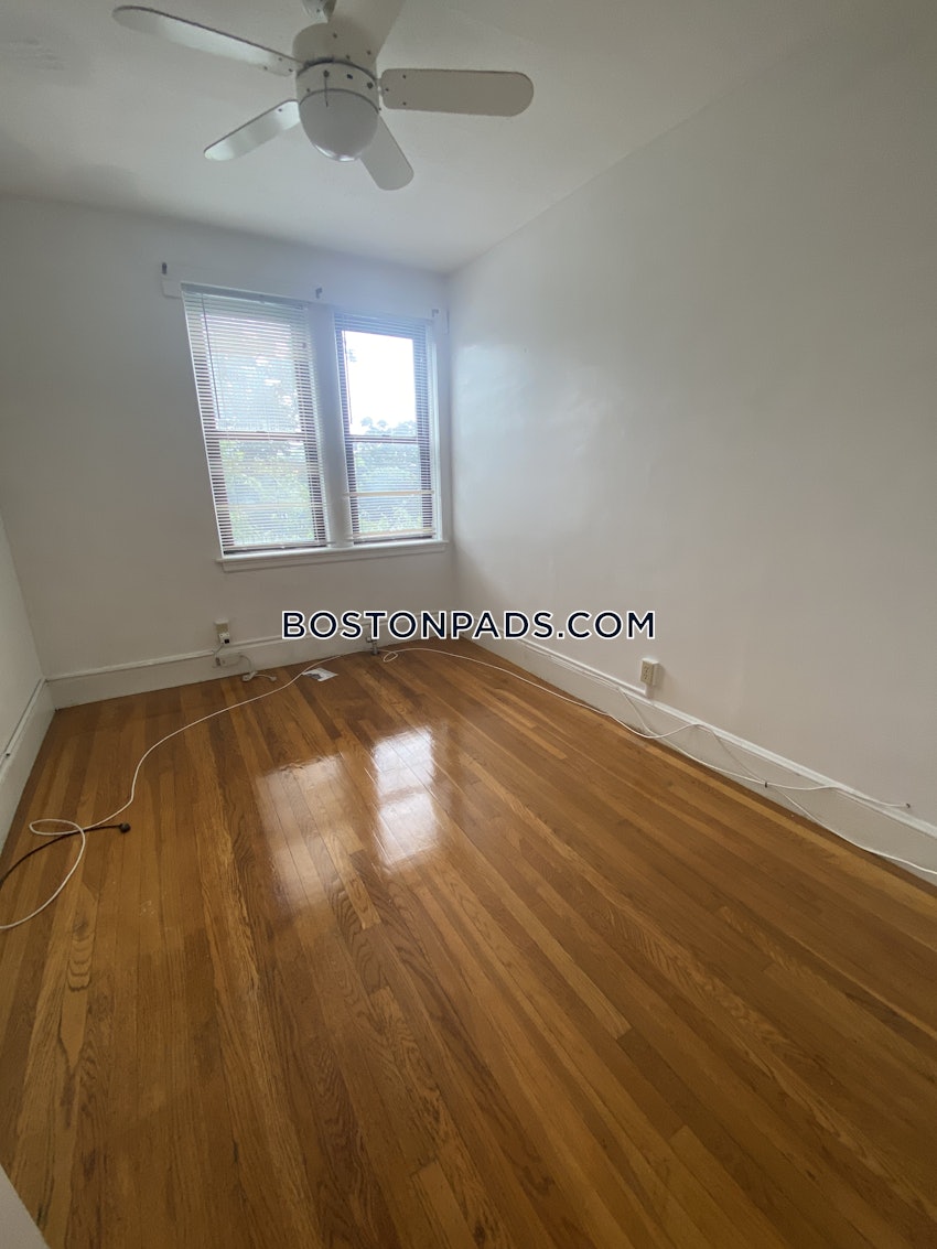 MEDFORD - MEDFORD SQUARE - 1 Bed, 1 Bath - Image 3