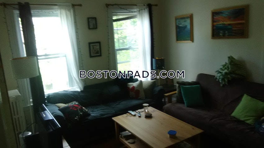 CAMBRIDGE - MT. AUBURN/BRATTLE/ FRESH POND - 4 Beds, 2 Baths - Image 10