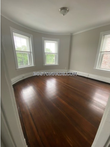 Boston - 4 Beds, 1 Baths