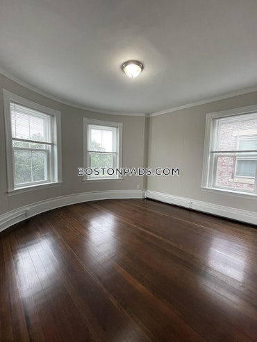 Boston - 4 Beds, 1 Baths