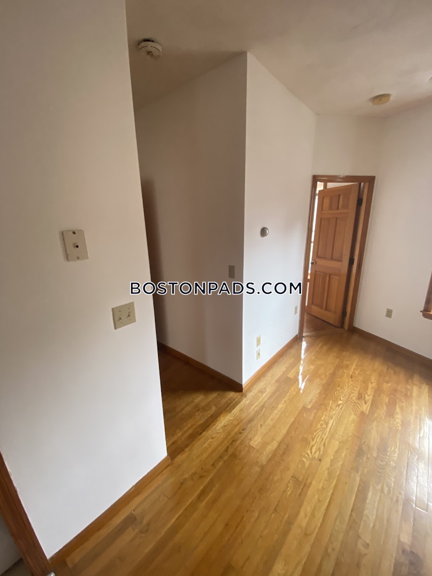 BOSTON - NORTH END - 1 Bed, 1 Bath - Image 12