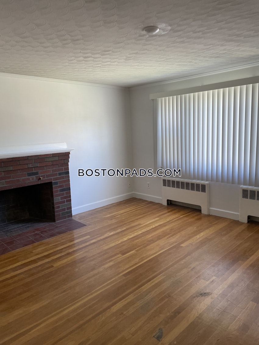 NEWTON - NEWTONVILLE - 2 Beds, 1 Bath - Image 1