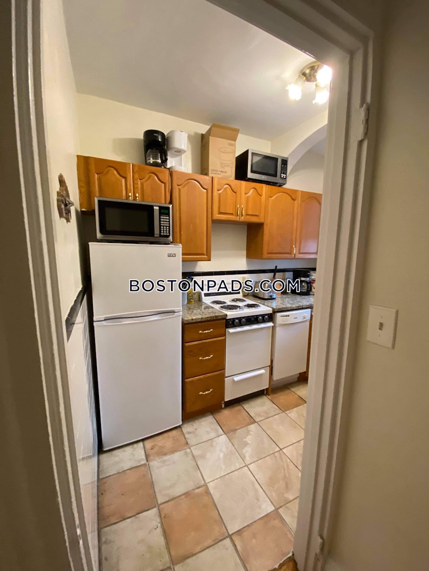 BROOKLINE- COOLIDGE CORNER - 1 Bed, 1 Bath - Image 1